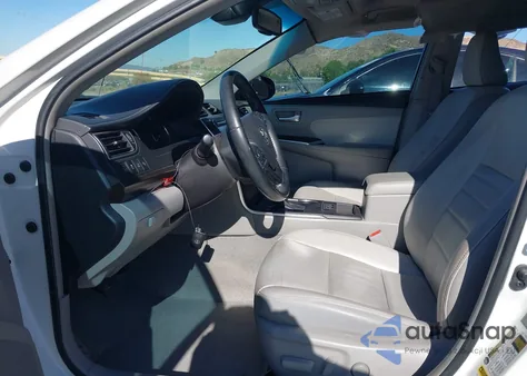 2016 Toyota Camry Xle z USA, uszkodzony, nr VIN 4T1BF1FK0GU501717